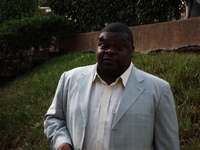 Africa Sports / Alors qu’il s’apprêtait à animer une conférence  de presse hier : Koné Cheick Oumar échappe à une tentative d’expulsion de ses bureaux